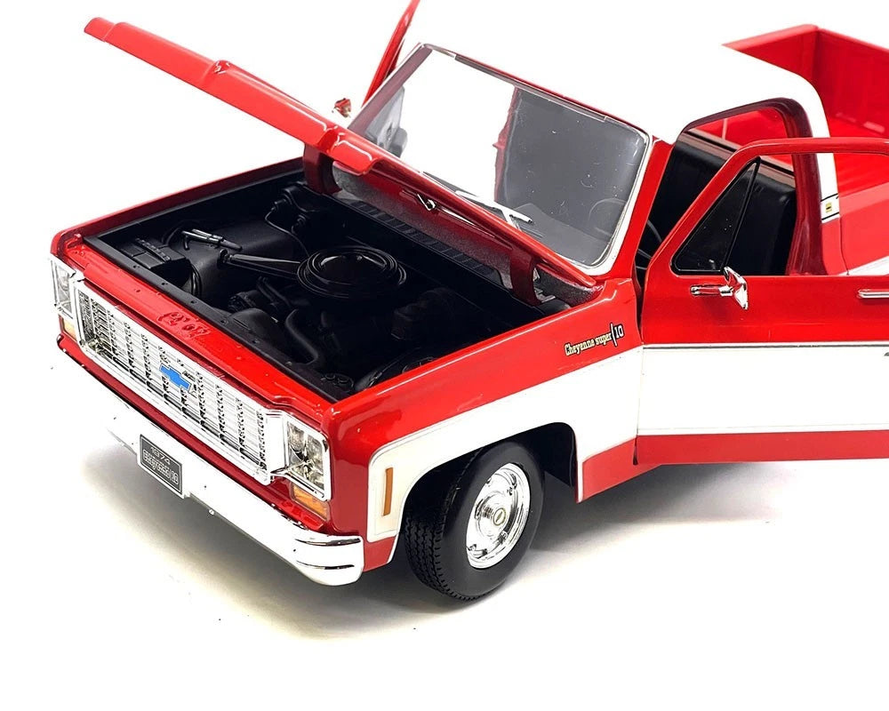 Maisto 1/18 1974 Chevrolet C10 Cheyenne Super Red Special Edition Die Cast Model Car