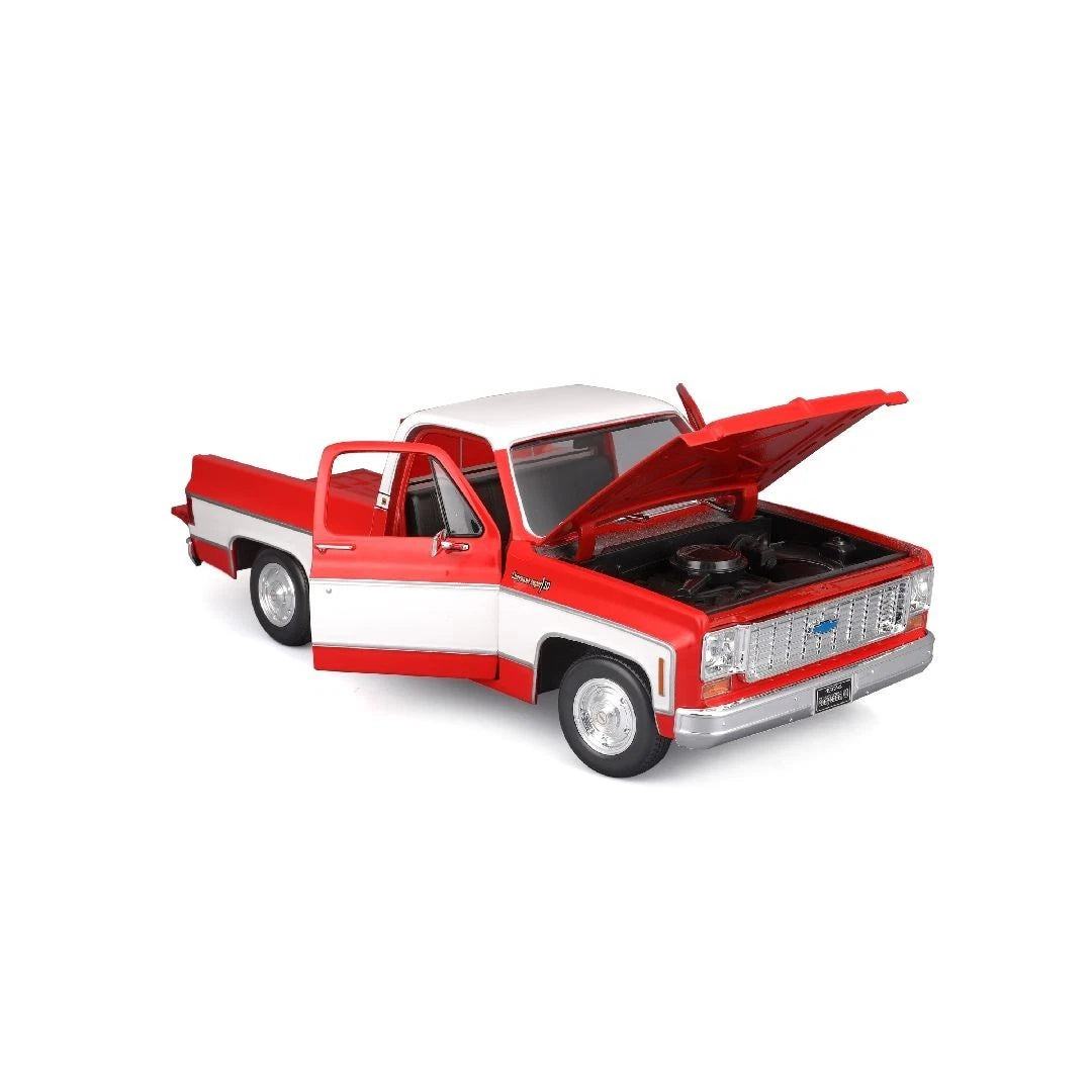 Maisto 1/18 1974 Chevrolet C10 Cheyenne Super Red Special Edition Die Cast Model Car