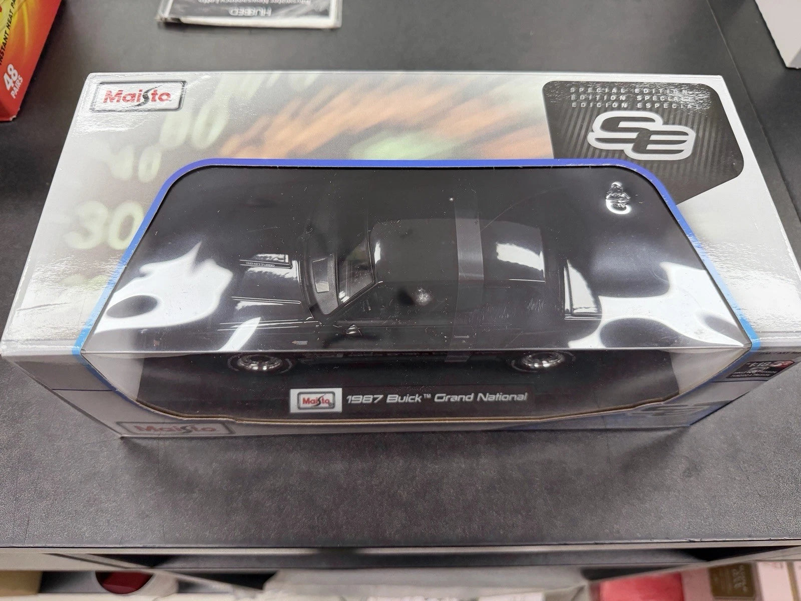 Maisto 1:18 Special Edition 1987 Buick Grand National Black Diecast Model Car