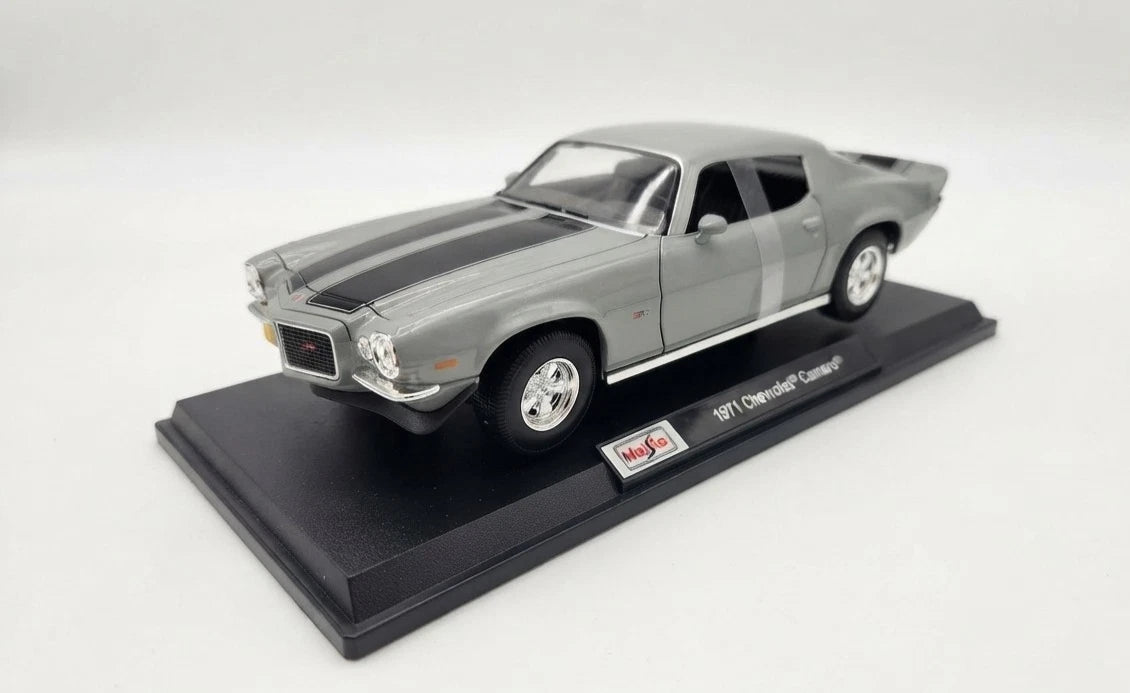 Maisto grey 1971 Chevrolet Camaro on black display base, front three-quarter view