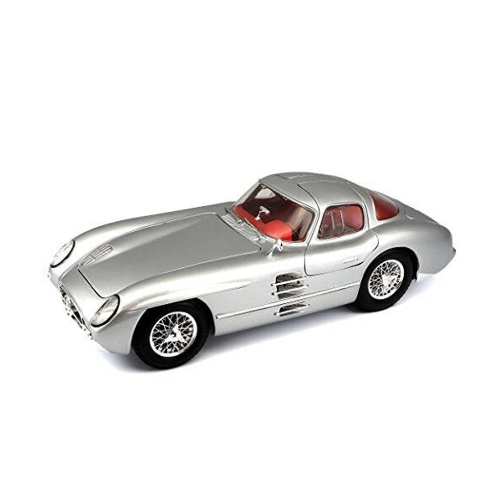 Maisto 1:18 Mercedes Benz 300 SLR 'Uhlenhaut' Coupe Premiere Edition Die Cast Model Car