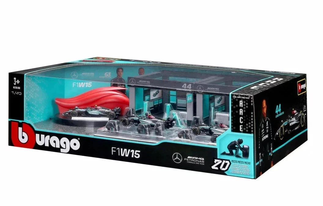 Bburago Mercedes-AMG Petronas F1 W15 Formula 1 Team Deluxe Paddock/Pit Set
