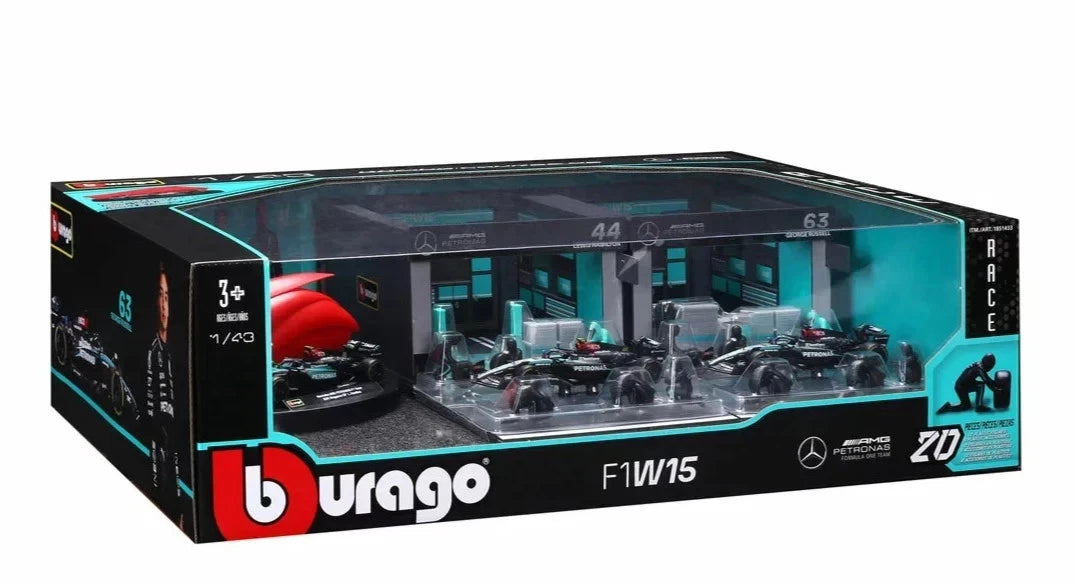 Bburago Mercedes-AMG Petronas F1 W15 Formula 1 Team Deluxe Paddock/Pit Set