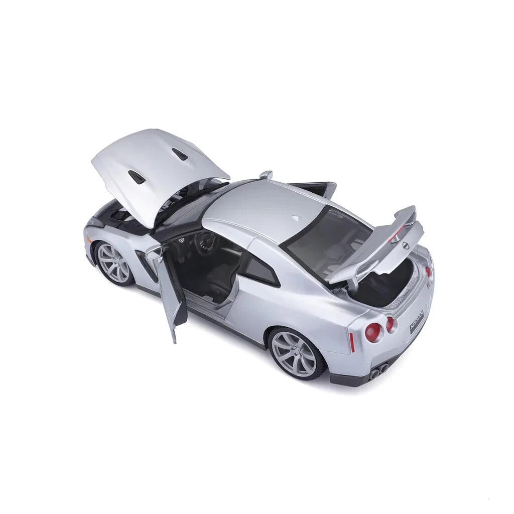 Bburago 1:18 2009 Nissan GT-R R35 Silver Die Cast Model Car